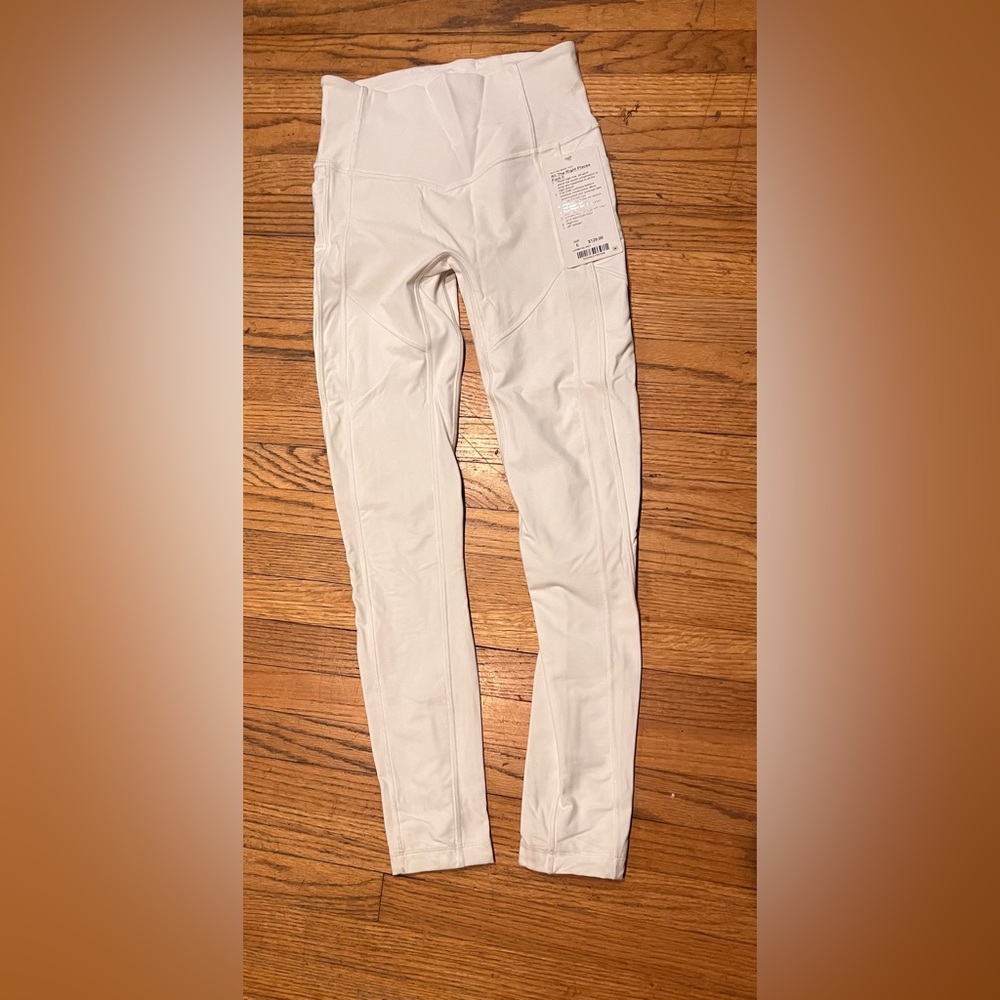 NWT Lululemon All the Right Places II size 6